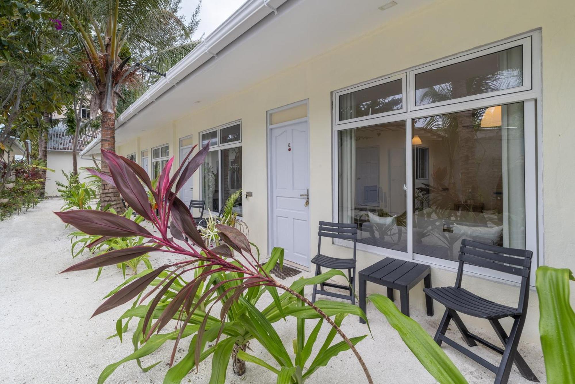 Three Hearts Guesthouse And Villas Fulhadhoo Exteriör bild