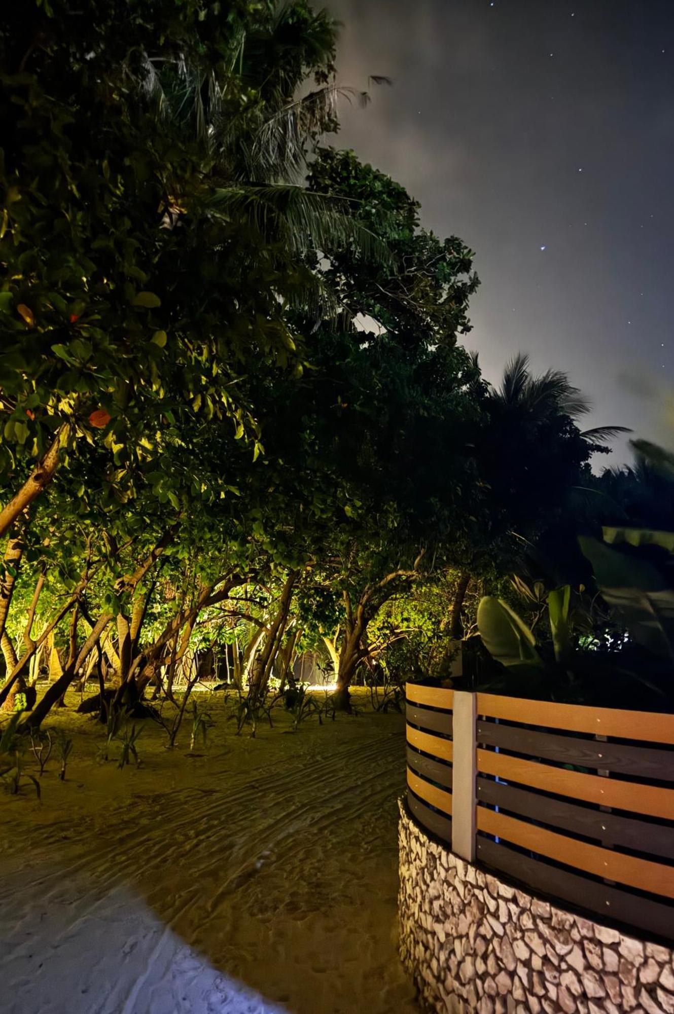 Three Hearts Guesthouse And Villas Fulhadhoo Rum bild